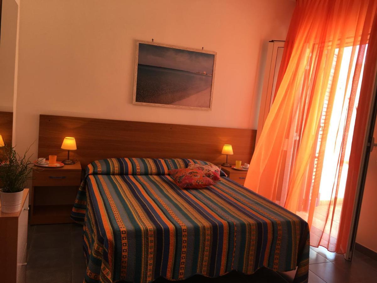 Samarcanda Camere E Appartamenti Porto Cesareo Luaran gambar